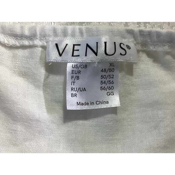 Venus button-front closure, two chest pockets, and a drawstring waist white XL - Picture 3 of 5